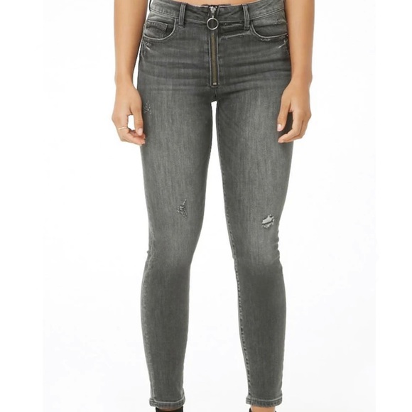 Pull-Ring Skinny Jeans ๐ | Forever 21 - Picture 6 of 11